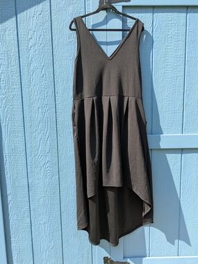 Black V-Neck High-Low Sleeveless Dress